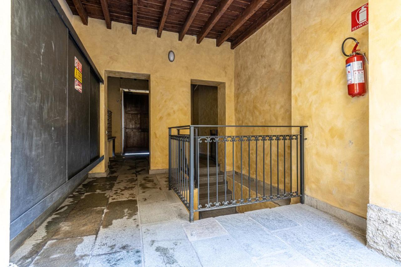Xenia Apartments - Accogliente Pied-A-Terre Sui Navigli Milán Exterior foto